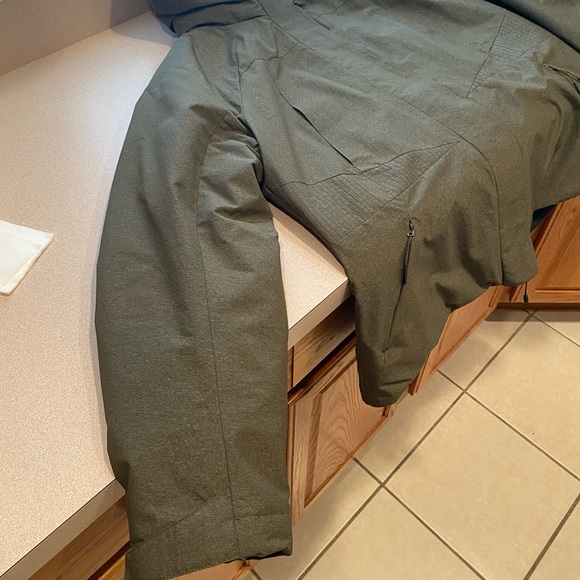 Coat - Picture 3 of 7